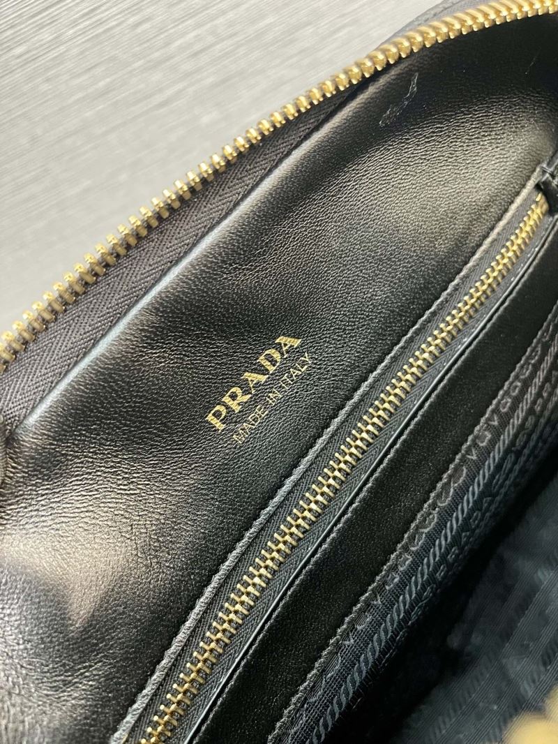 Pra*a top handle bags